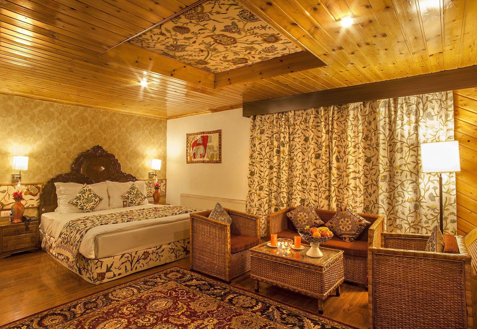 Heevan Retreat Gulmarg Buitenkant foto