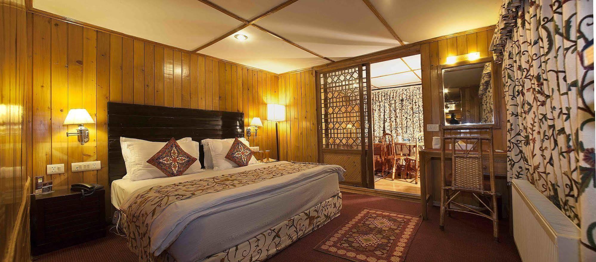 Heevan Retreat Gulmarg Buitenkant foto